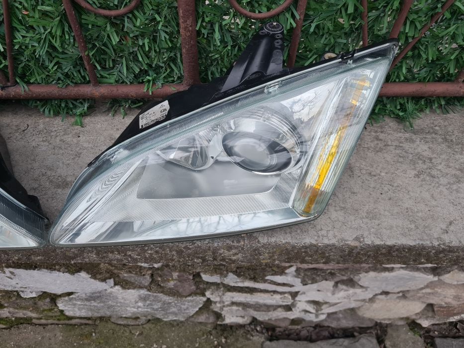 Фарове за Ford Focus 2