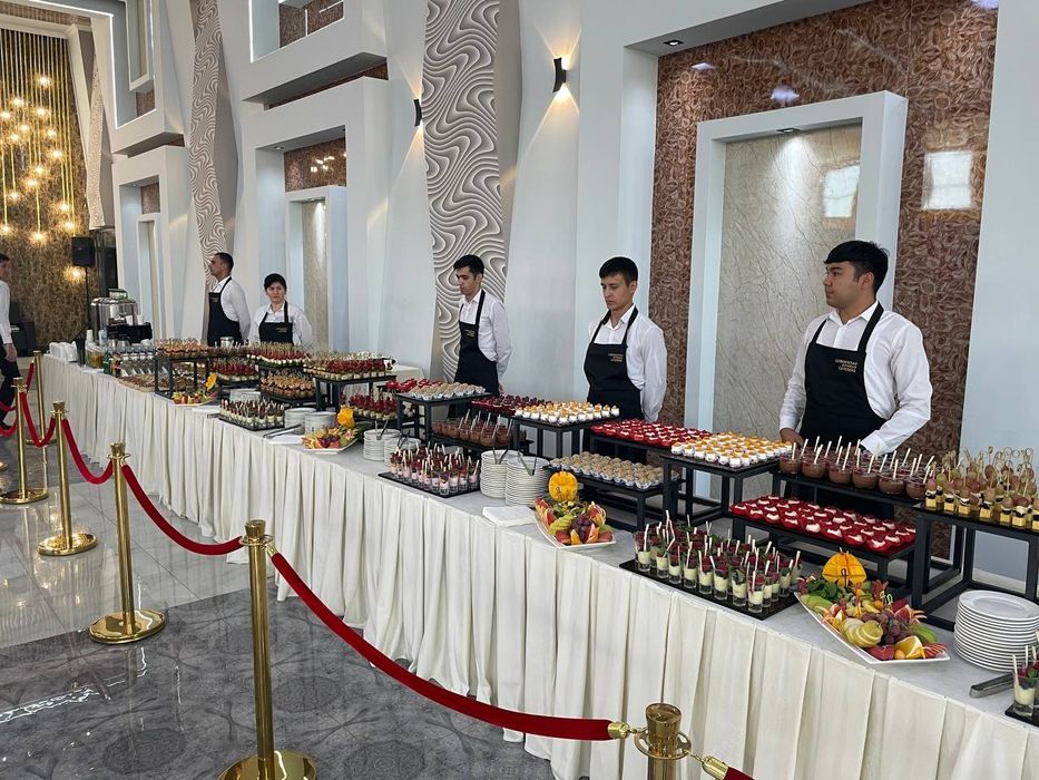Коктейльные и фуршетные столы в аренду на ваше мероприятие