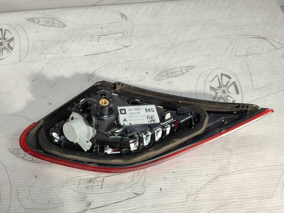 Stop dreaptă haion Opel Corsa E Hatchback 4 USI 2016 1.3 Diesel 2014-2019 Cod OEM: 39012626 (5G3)