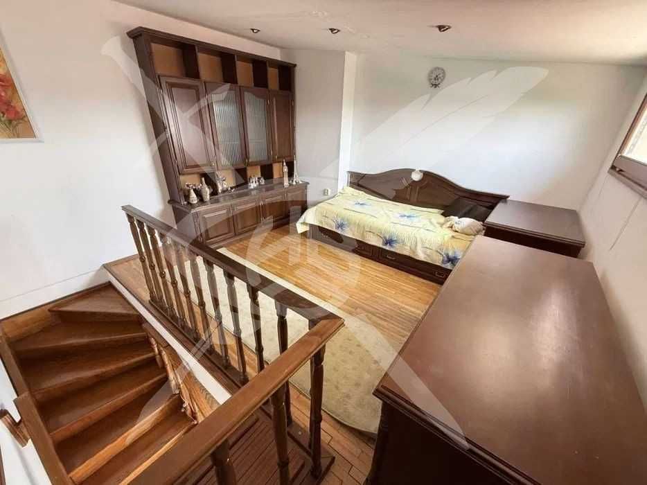 Дава се под наем Тристаен апартамент в Варна, Център - 136 кв.м за 750 € - Снимка #5