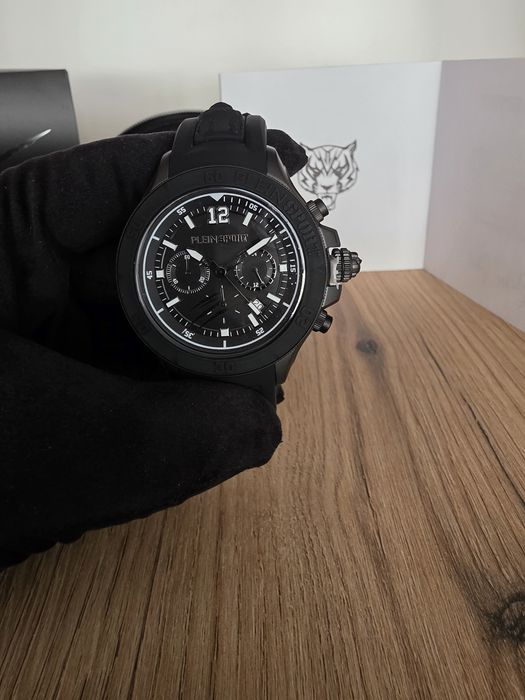 Plein sport часовник  нов оригинален nov