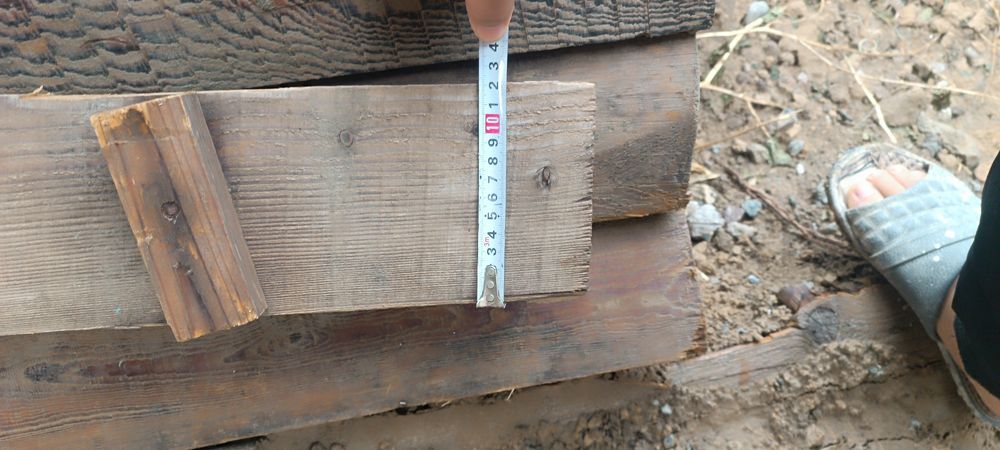 Taxtalar sotiladi 40-20 lik 10 santimeter va 12 sm liklar