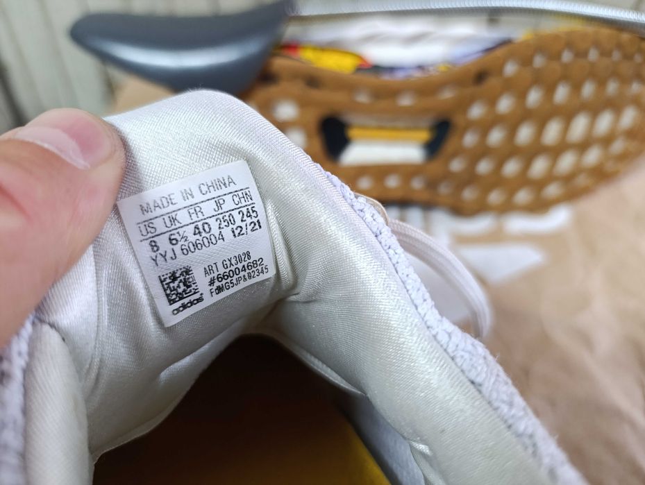 adidas Ultraboost 5.0 DNA 'White Floral' оригинални маратонки 39 номер