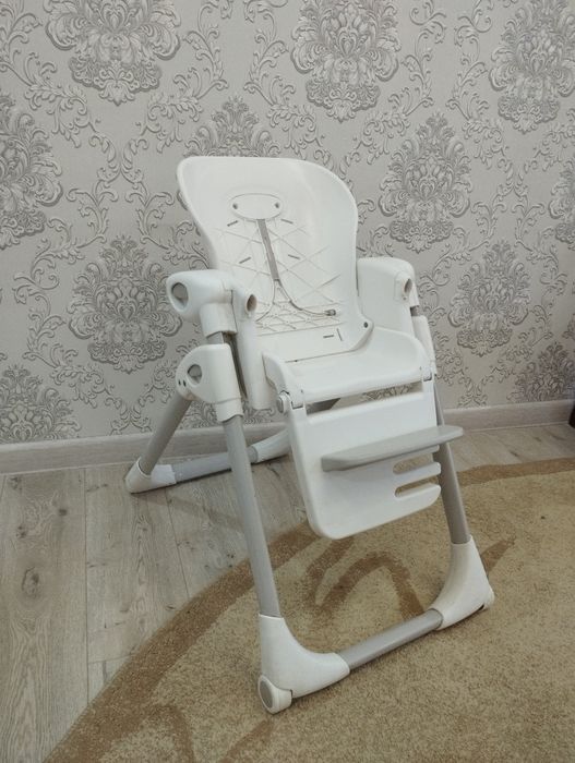 Столик для кормления