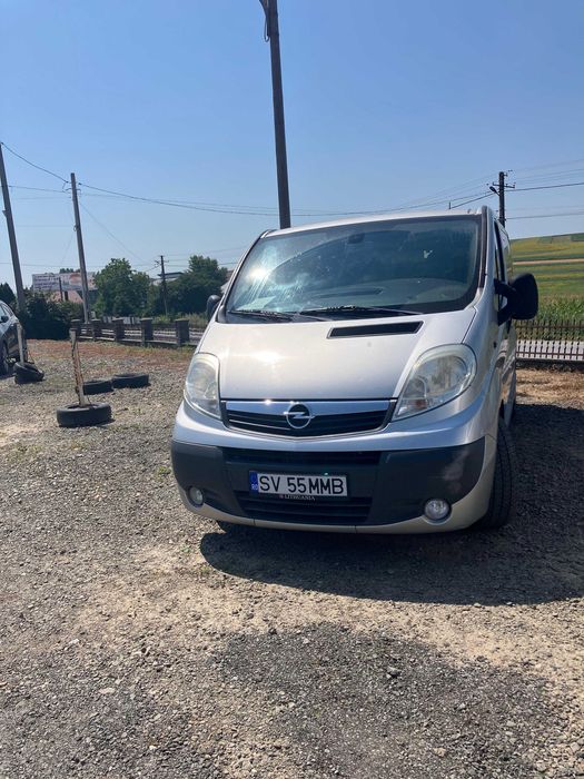 Opel Vivaro 2.0 CDTI 115 CP, 8+1 locuri, AC, foarte întreținut