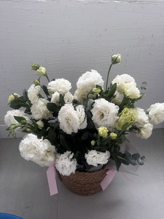 Цветы в корзине 10к