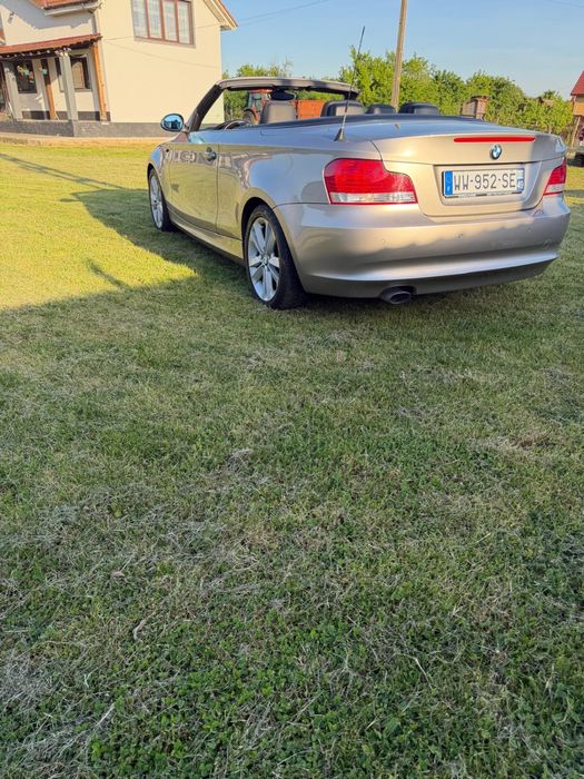 BMW seria 120 E88 177 CP