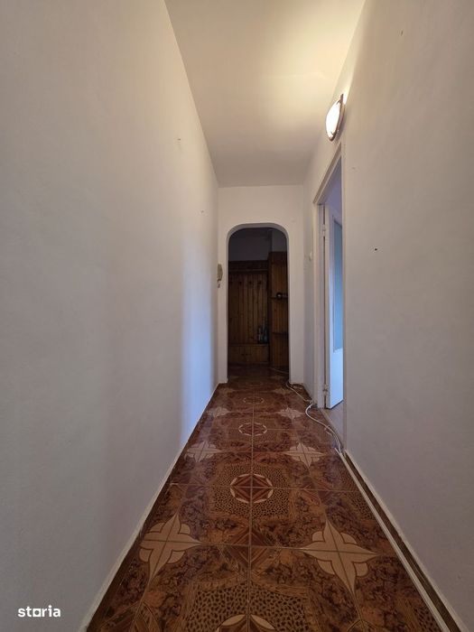 Apartament 3 camere, balcon, beci ,parcare, Brașov  zona Astra