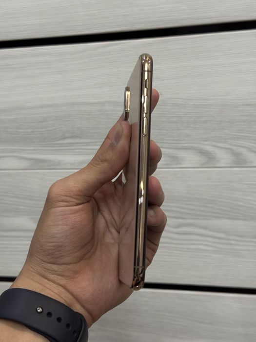 Продам Apple Iphone Xs Max  256GB идеальное состояние