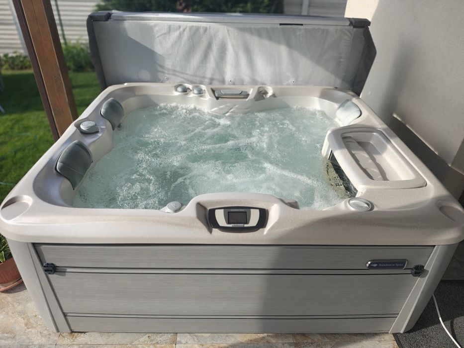 Jacuzzi Sundance 880