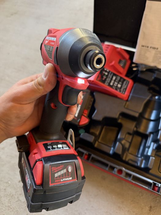 Milwaukee M18 FID2 2x5Ah