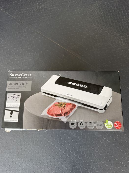 Вакум машина SilverCrest Vacuum Sealer