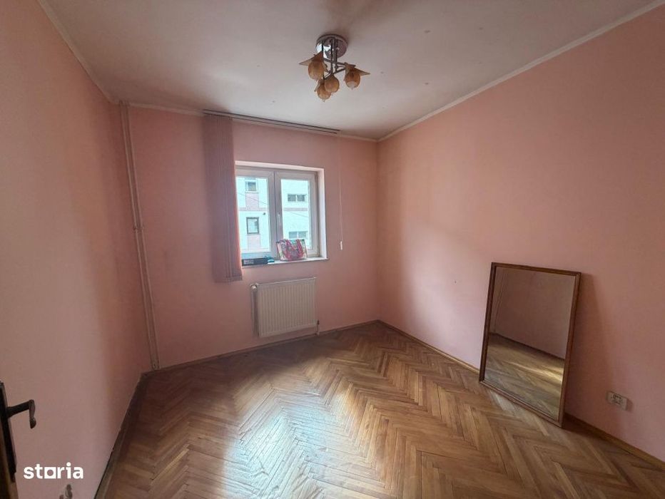 Apartament 3 camere , 2 bai , etaj intermediar , Radauti