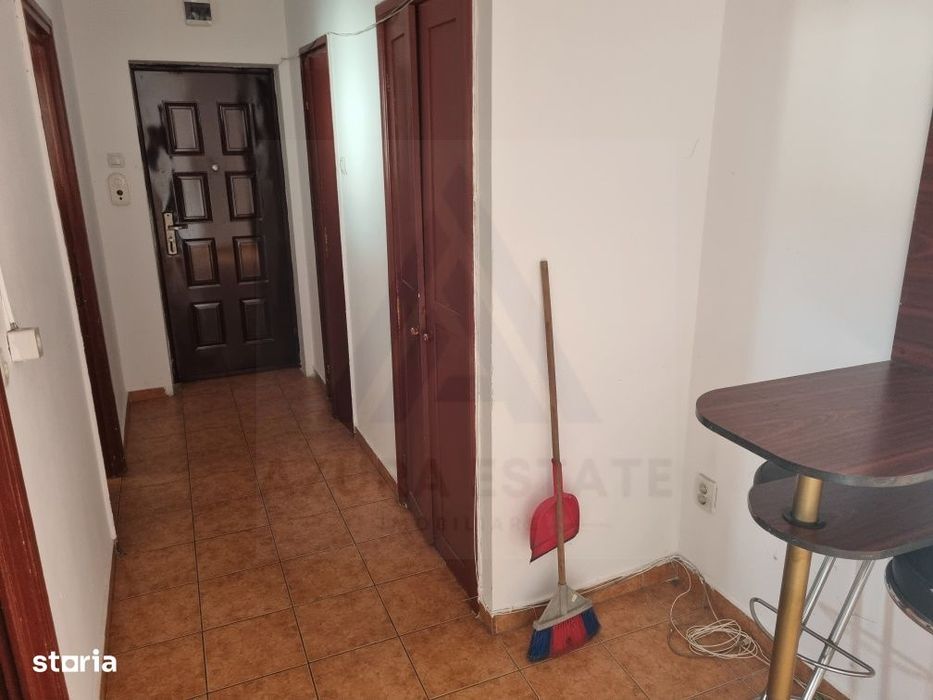 Apartament 2 camere 54 mp utili bucatarie inchisa etaj 3 zona Terezian