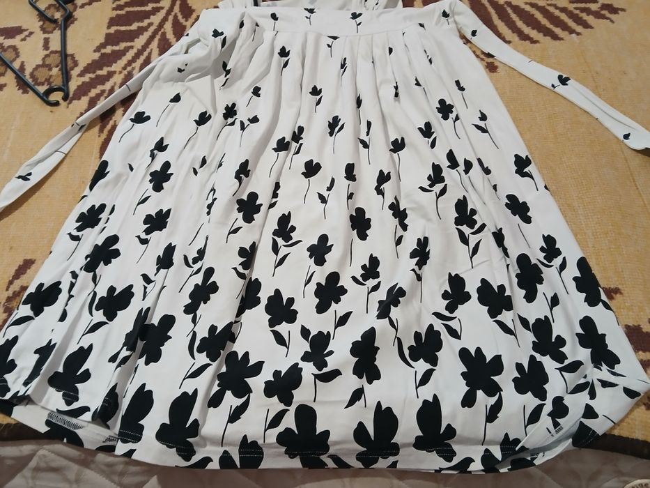 Rochiță foarte frumoasă de vară