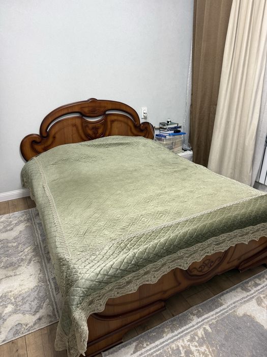 Двухспальная кровать
