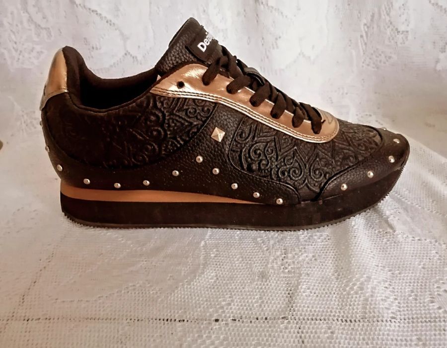 Дамски, спортно - елегантни обувки