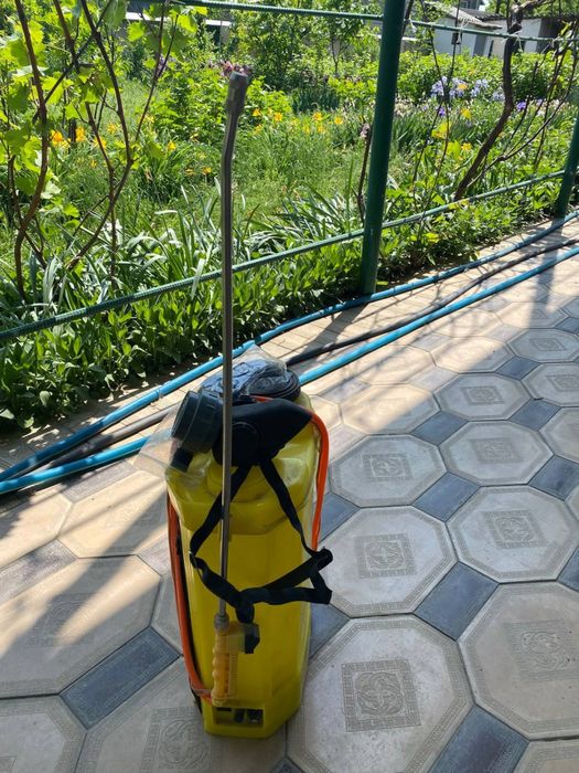 Распылитель садовый