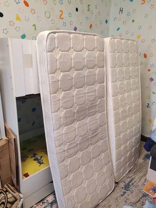 Двухъярусная кровать