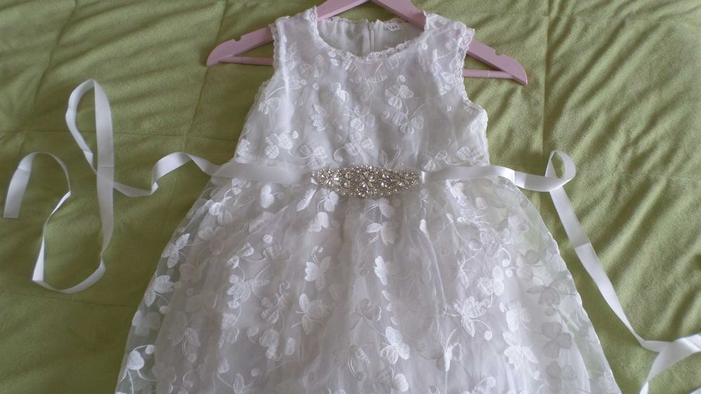 Детска италианска НОВА бяла празнична рокличка