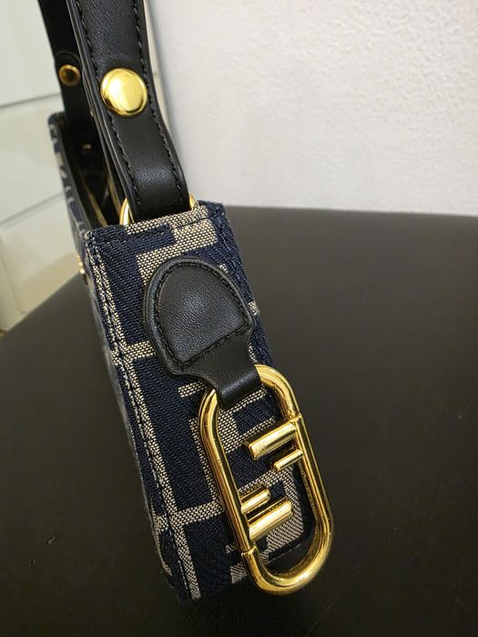 Сумка-клатч Fendi