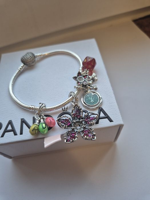 Charmuri stranger things noi diferite modele  din argint S925 ALE