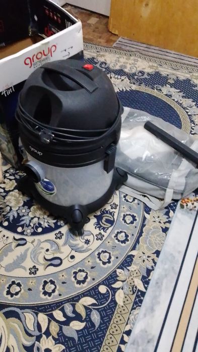 Пылесос водяной...