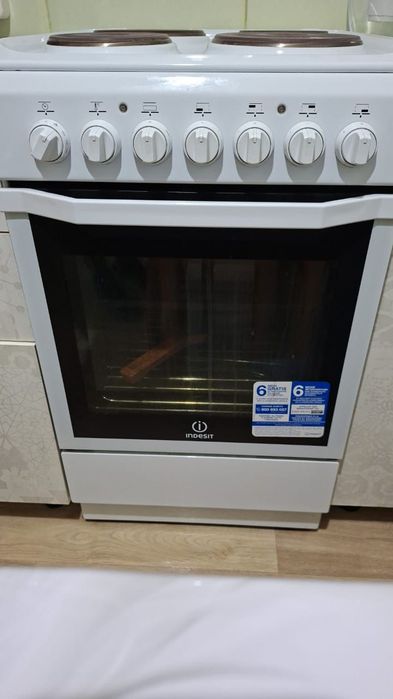 Продам электроплиту