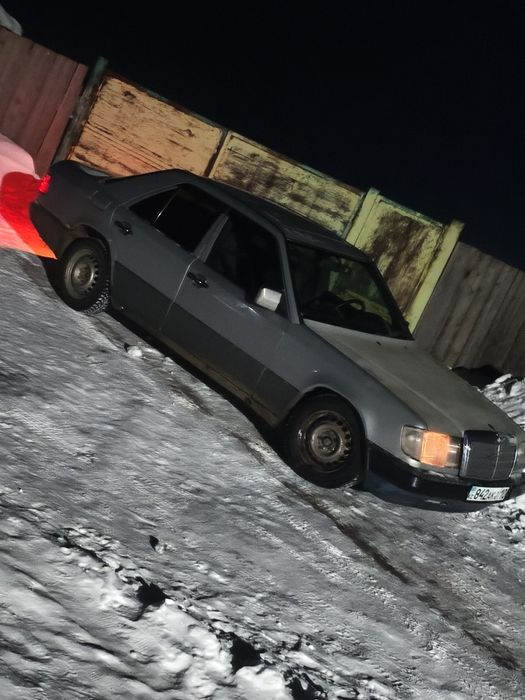 Мерседес е230 w124