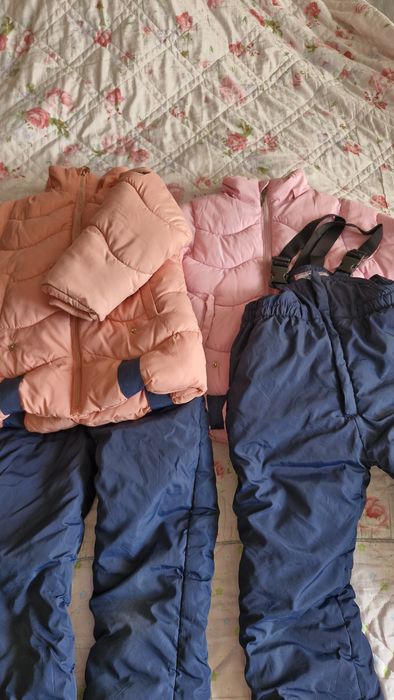 Зимний комплект для двойни полукомбинезон на девочку