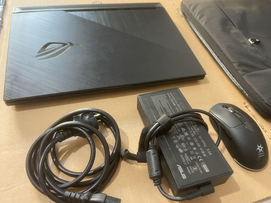 ASUS Strix G15 - Intel i7 - 16GB RAM - 8GB VRAM