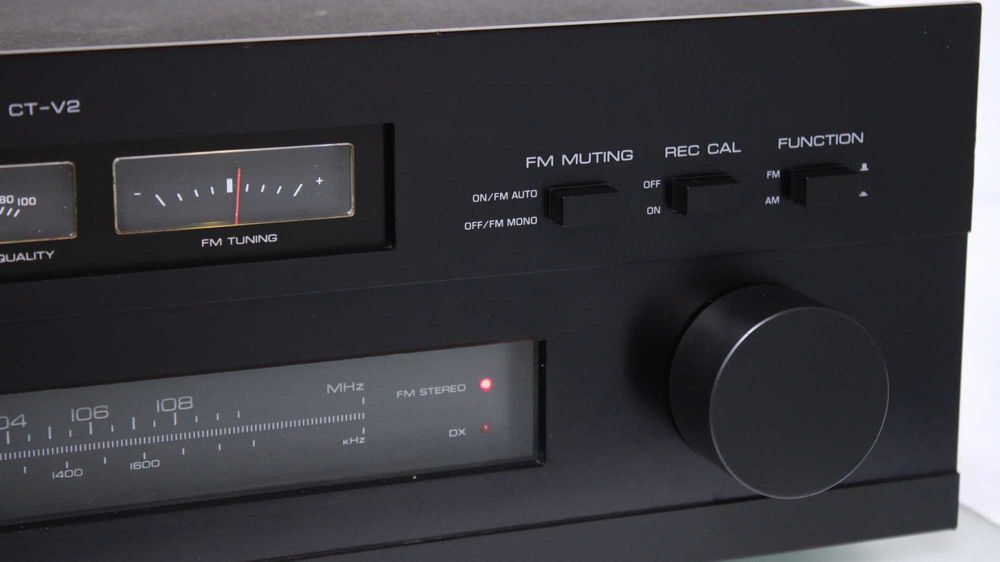 Tuner analogic Yamaha Natural Sound CT-V2.