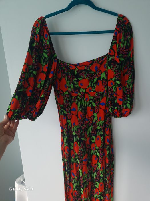 Rochie midi cu model floral din viscoza