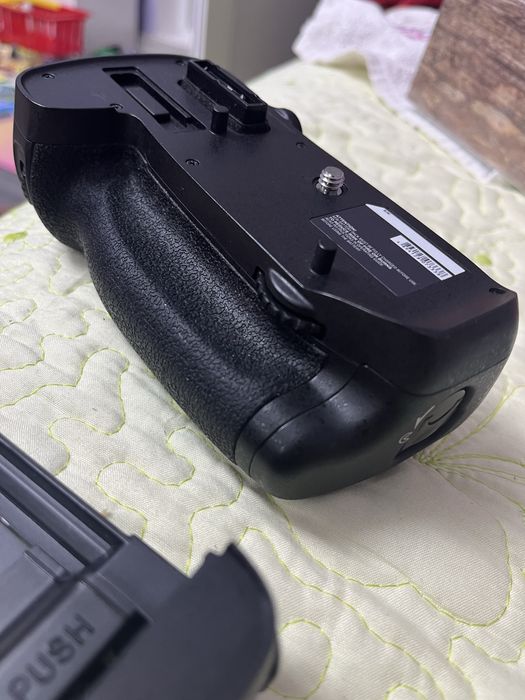Battery Grip Nik710BN