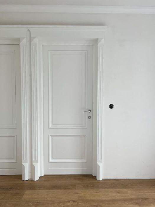 Uși la comanda din lemn masiv