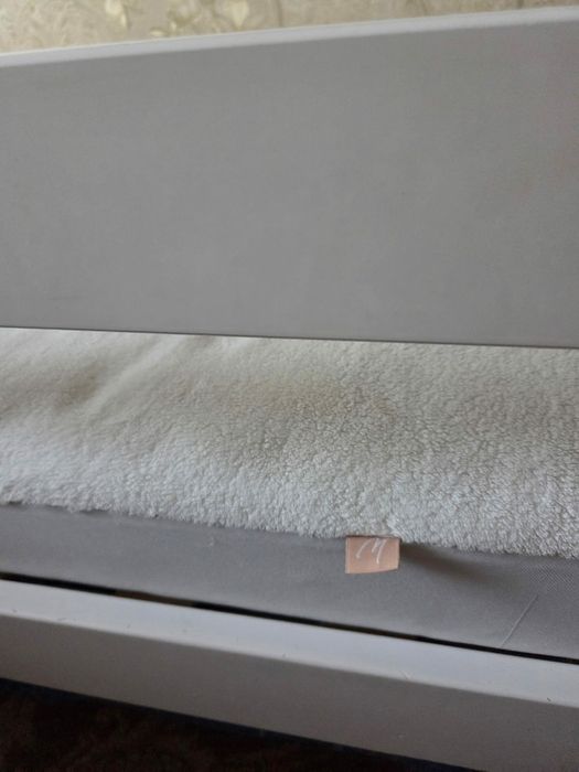 Детская кровать с ящиками.