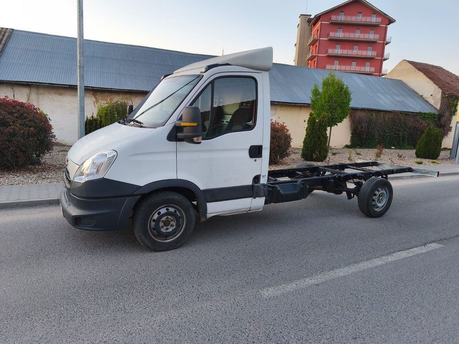 Iveco 35s11 an 2014 sasiu gol
