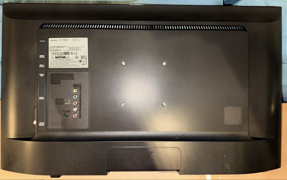 TV Samsung LED 32”