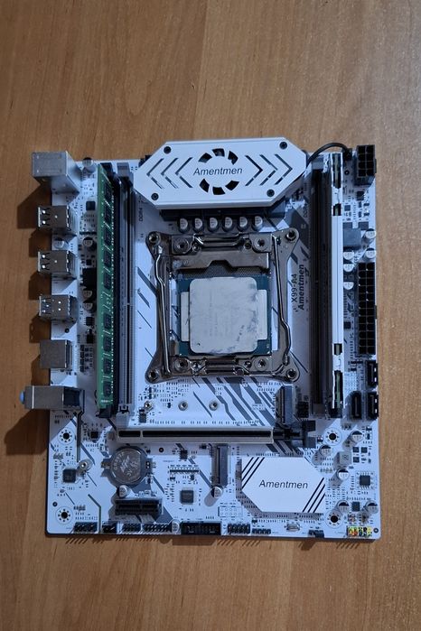 Материнская плата + 2 плашки ОЗУ + процессор