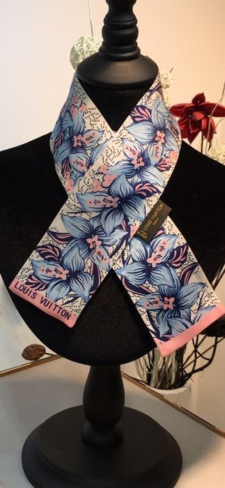 Eșarfă Louis Vuitton,  model 2026, 7 modele,  100% mătase, 120x8cm,  pret fix