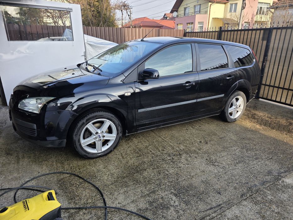 Vand Ford Focus 1.6 benzina