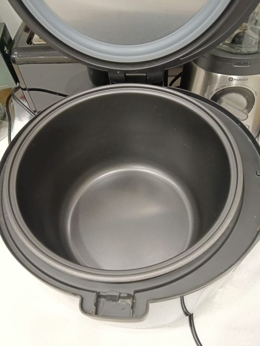 Мультиварка в отличном состоянии