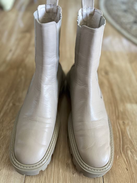 Кожаные ботинки