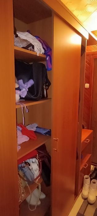 Продам прихожую.