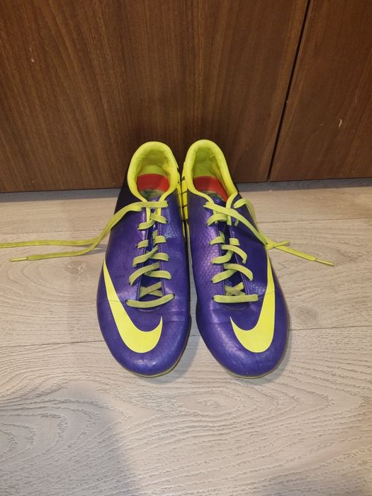 Ghete fotbal Nike Mercurial 39