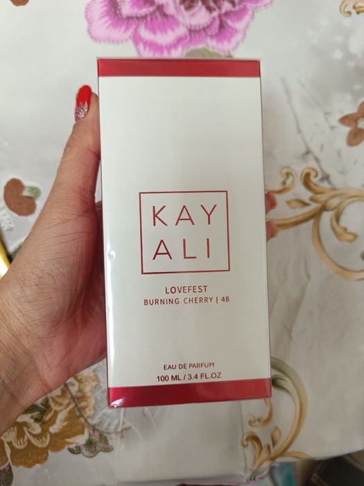 Parfum Kayali Cherry