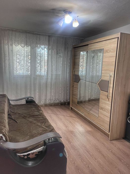 Vand apartament 2 camere