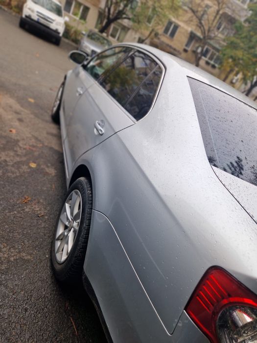 Vând Volkswagen Jetta 1.9TDI