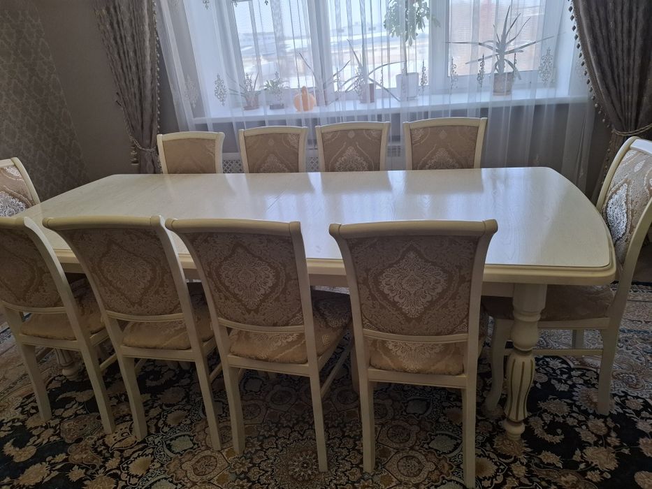 Продам стол гостиный со стульями бу
