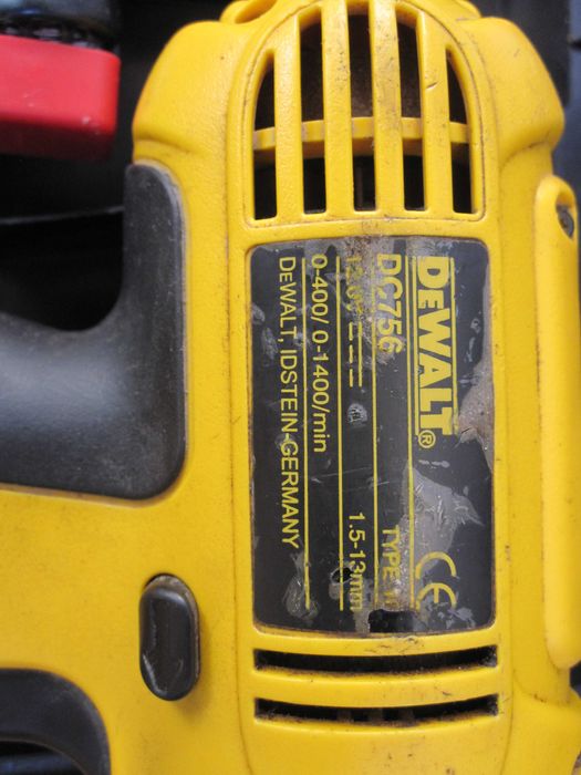 Продавам винтоверт  DEWALT DC 756 с батерии Li-ion 2.5 Ah